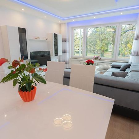 Mega Lux Apartment Esslingen am Neckar ภายนอก รูปภาพ