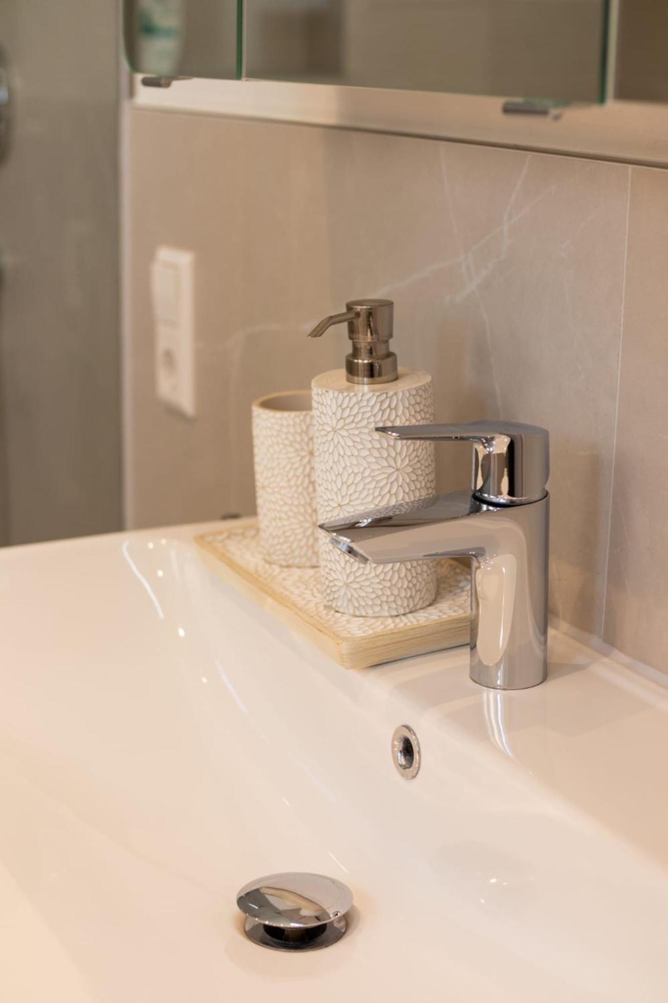 Mega Lux Apartment Esslingen am Neckar ภายนอก รูปภาพ